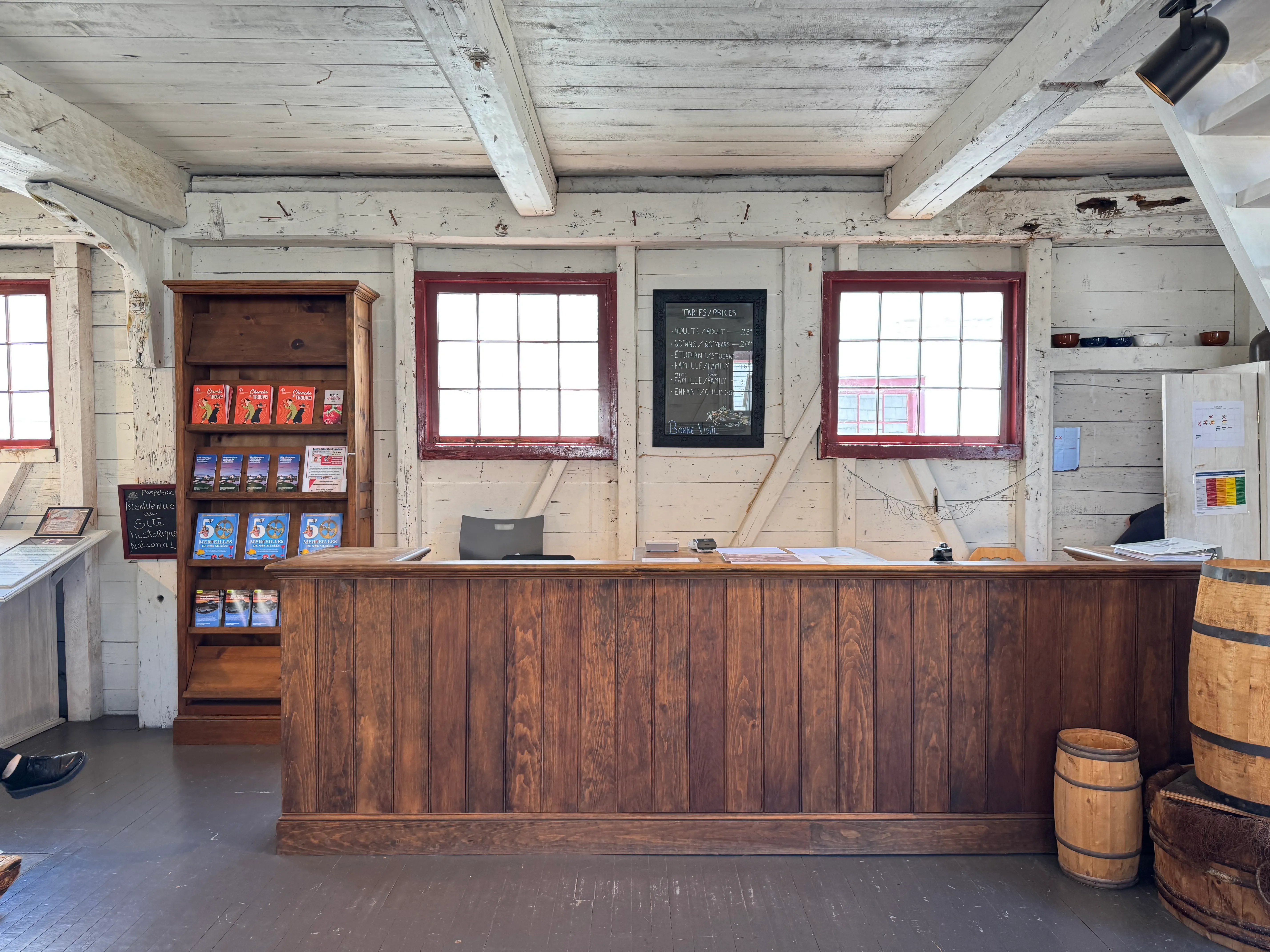 Reception desk