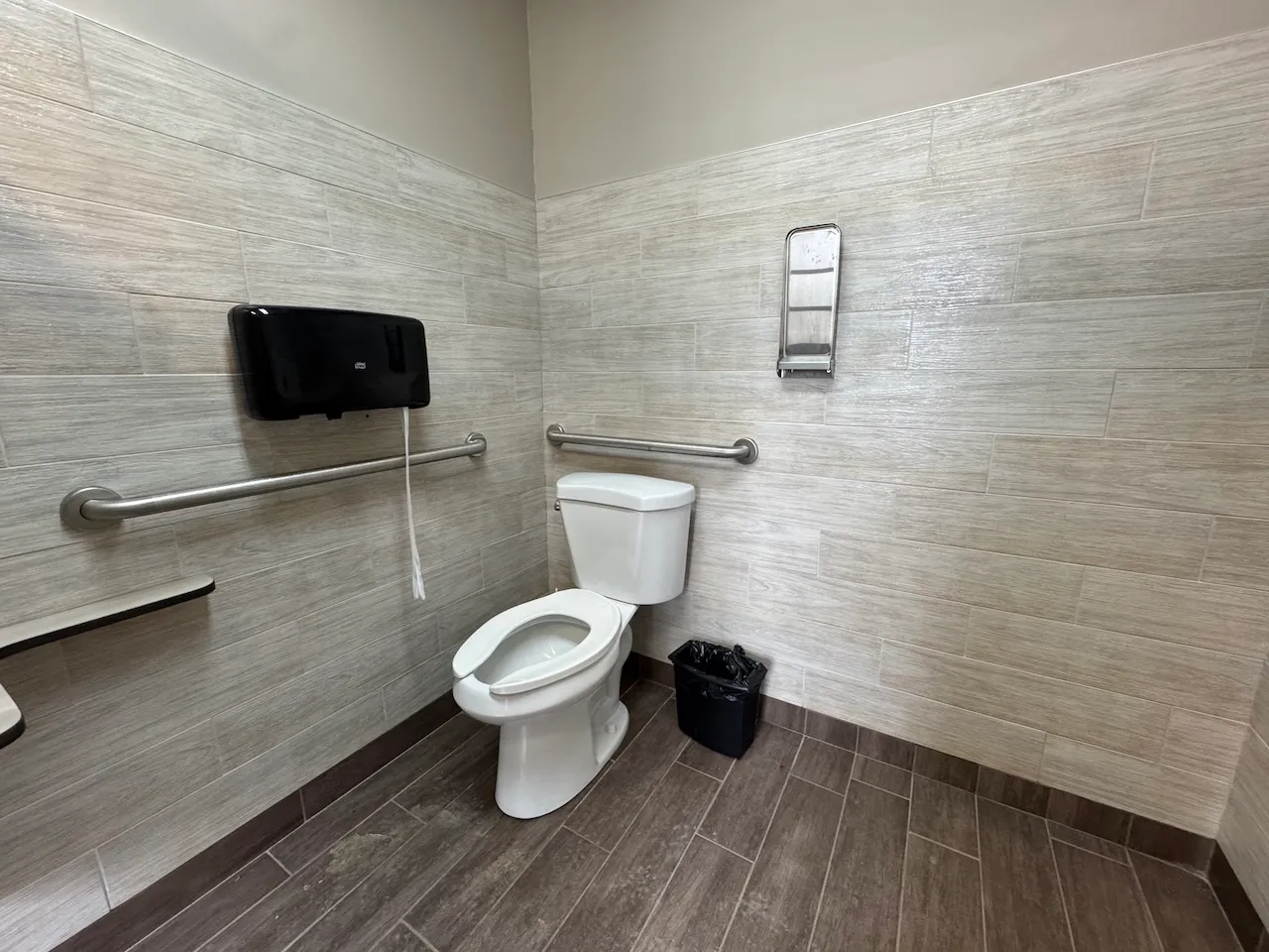 Cabine de toilette accessible