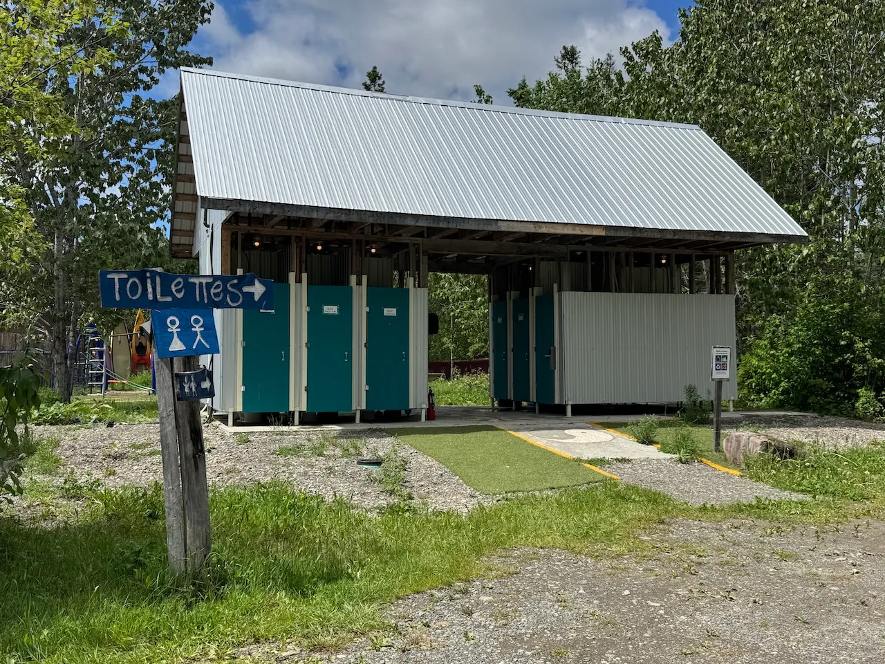 Salles de toilettes - Accès en pente