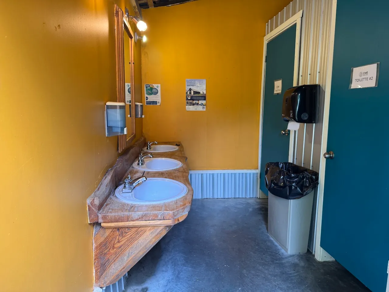 Bâtiment d'accueil - Salle de toilettes