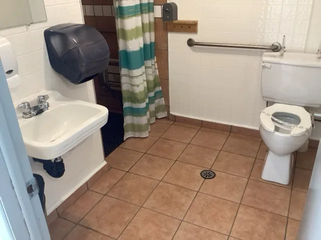 Bathroom near the laundry room