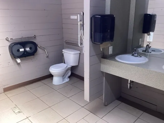 Bloc sanitaire 2 - Toilette