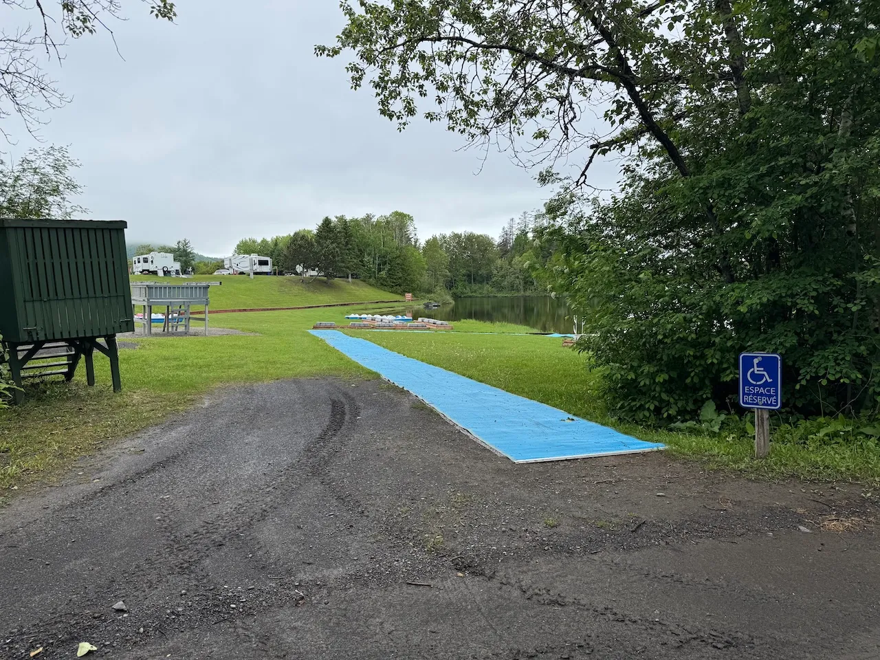 Accès au quai et location d'embarcations nautiques