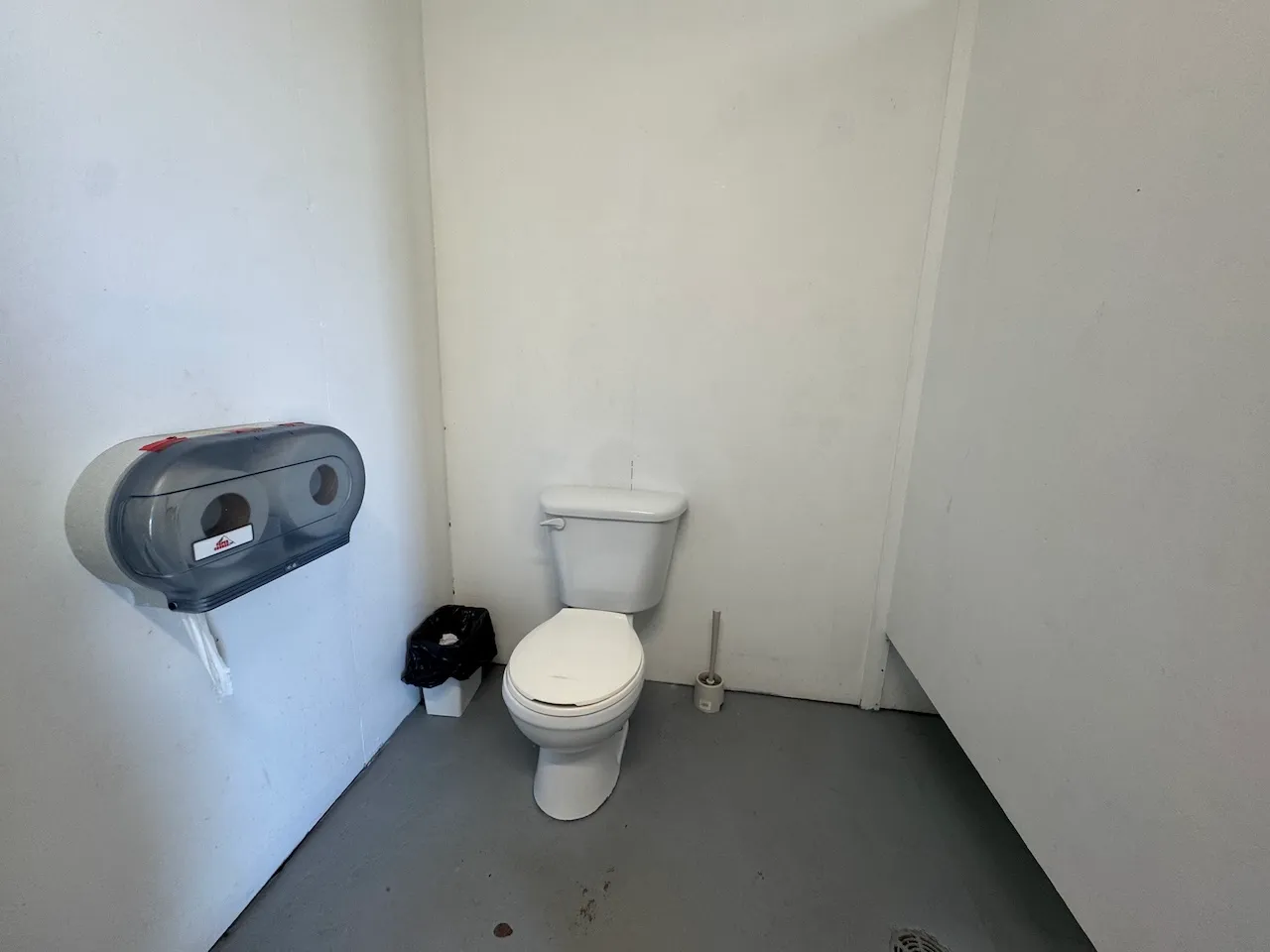 Bâtiment d'animation - Cabine de toilette