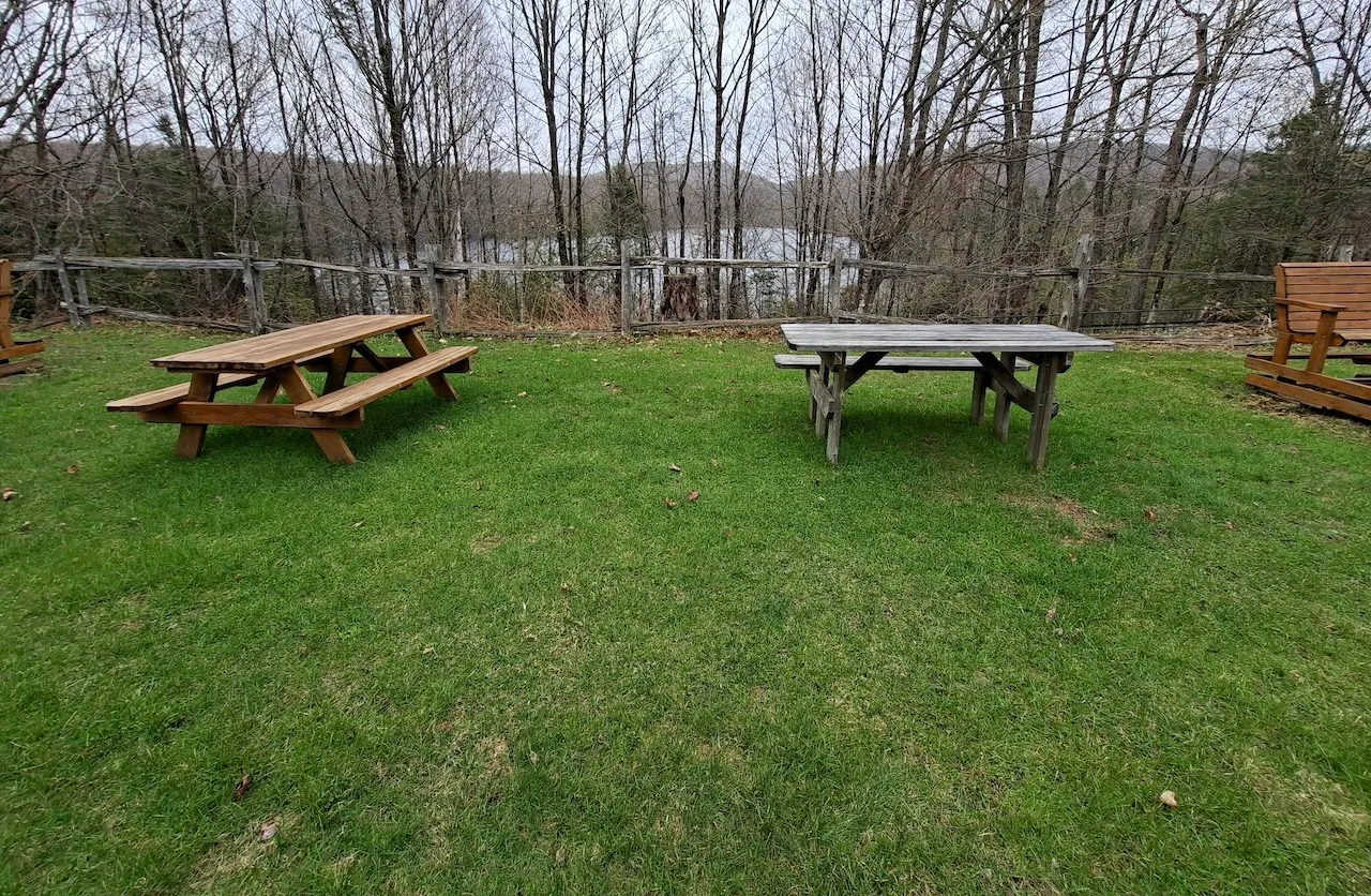 Site extérieur - Aire de pique-nique