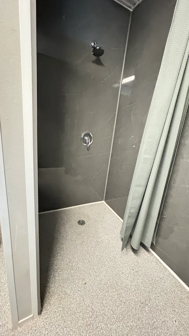 Intérieur de la douche