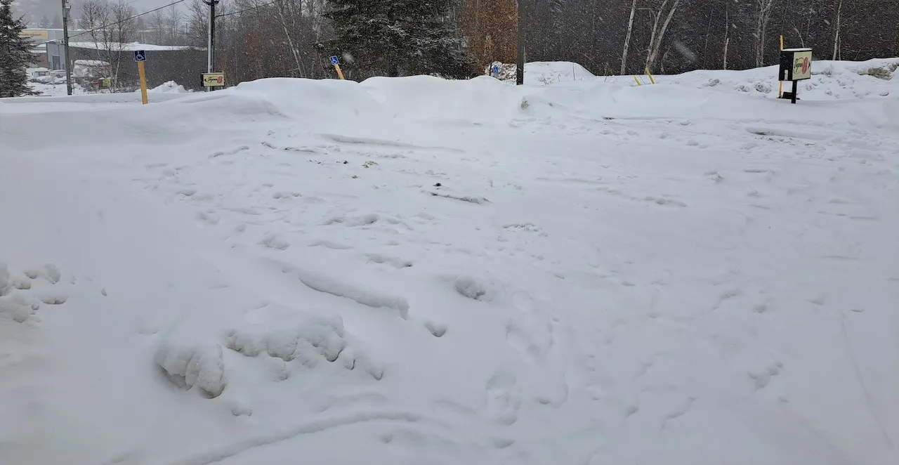 Stationnement réservé - En haut de la colline - Près de l'entrée