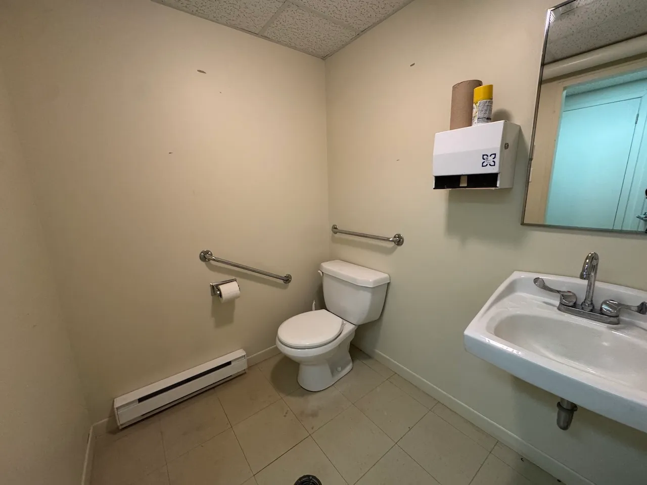 Salle de toilette universelle