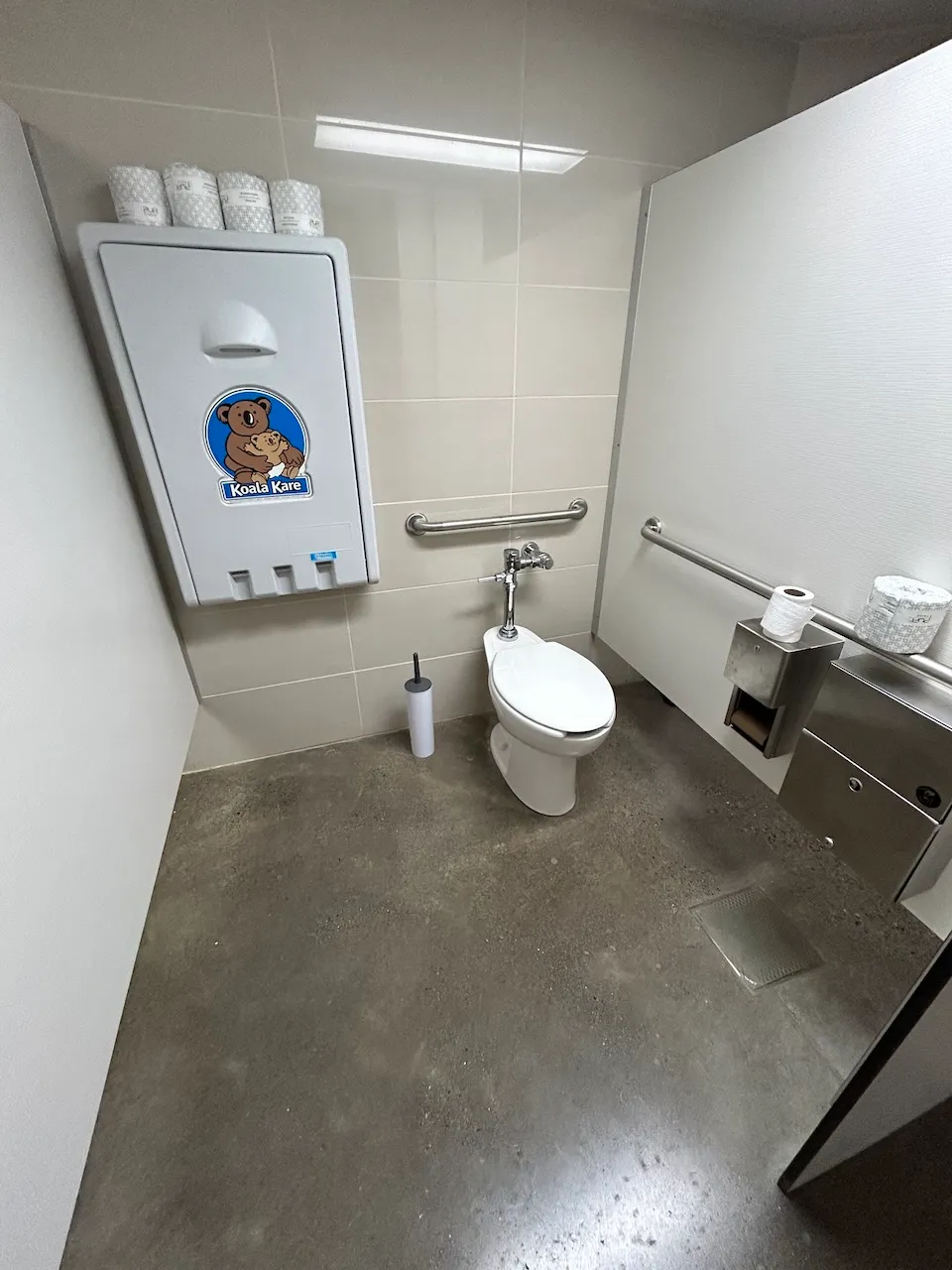 Cabinet de toilette accessible