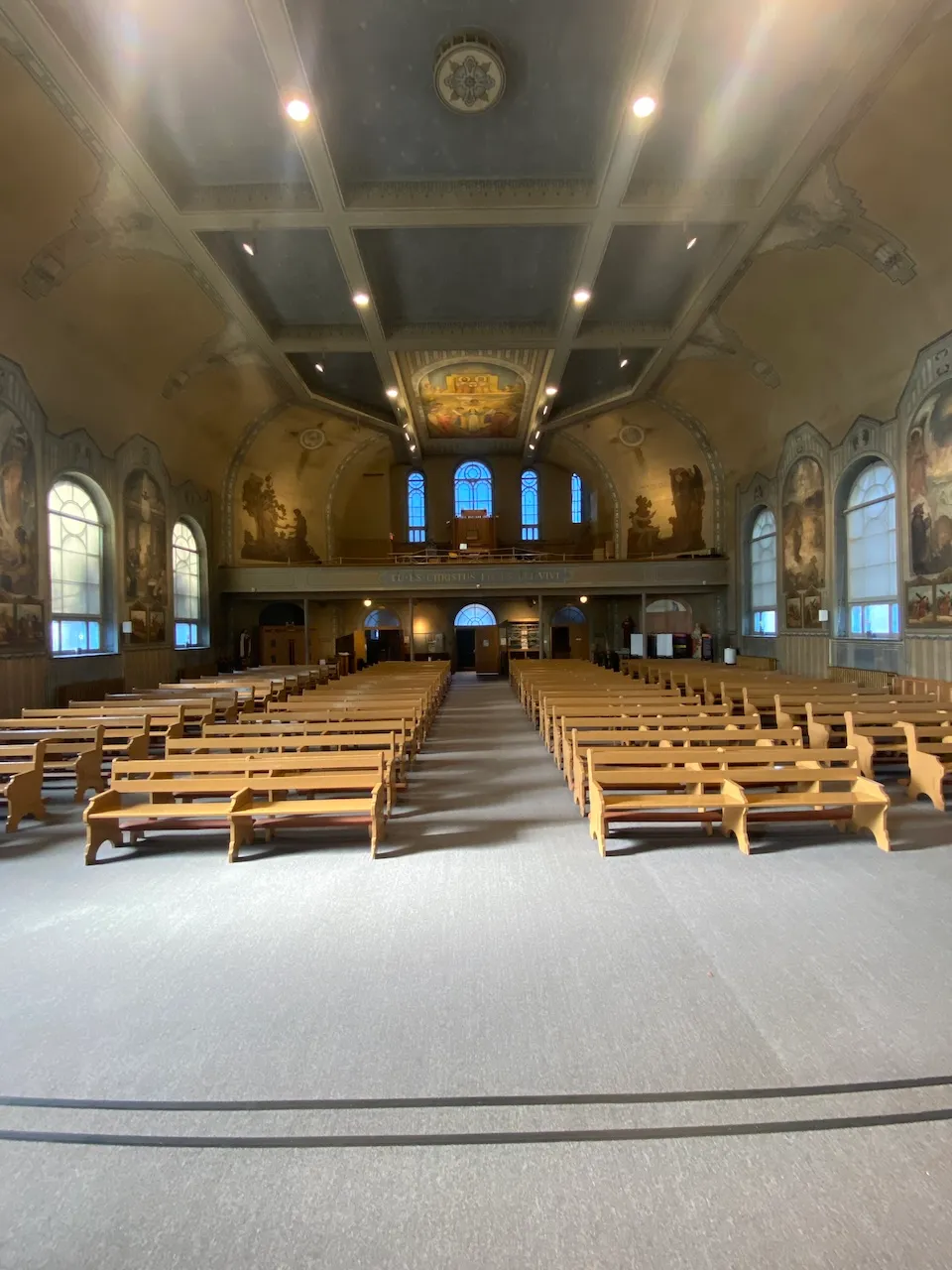 Intérieur de l'église