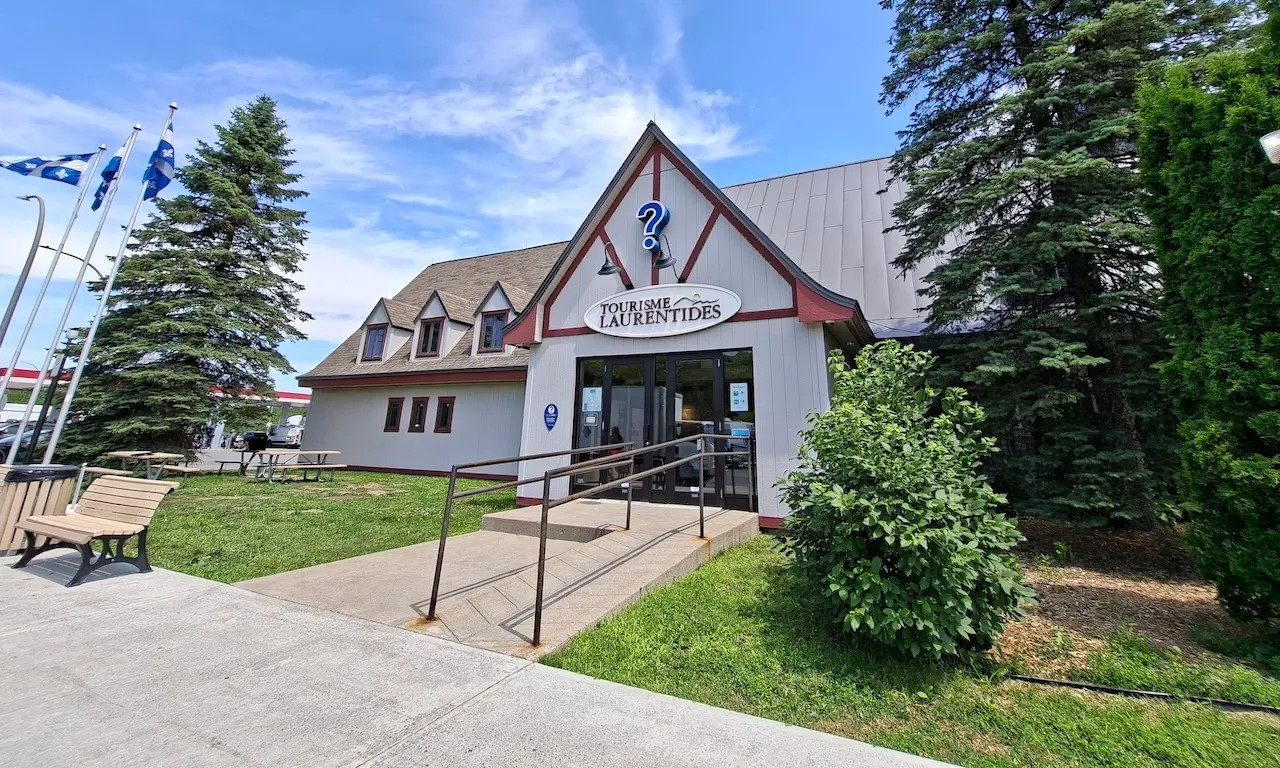 Bureau d'information touristique Laurentides à la Porte-du-Nord