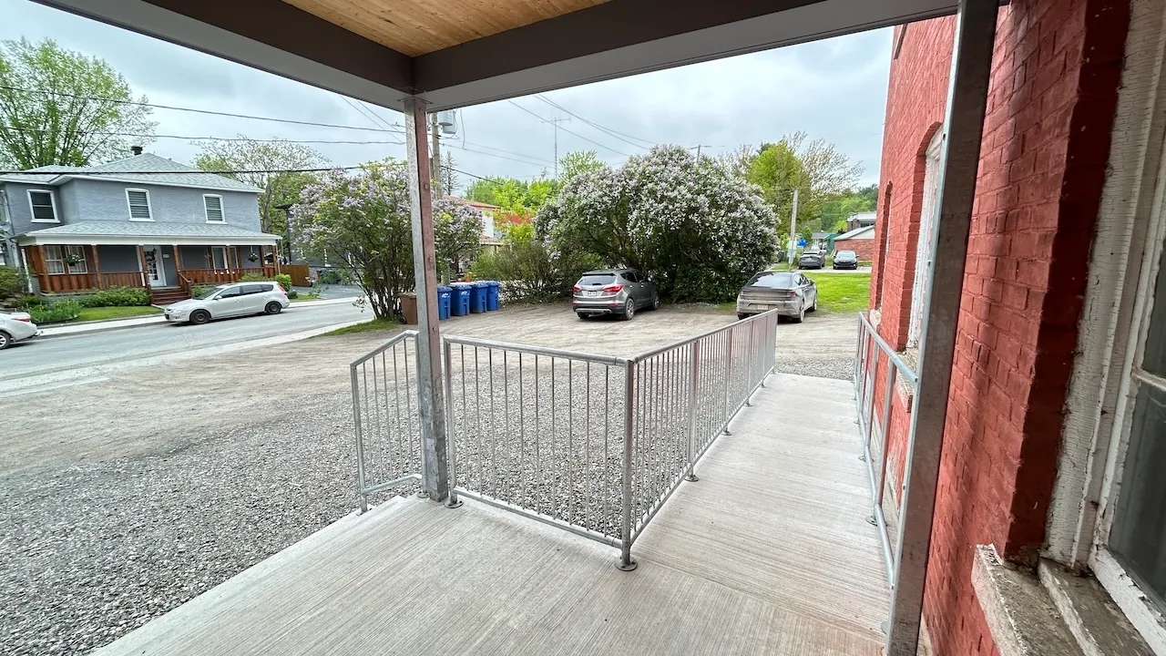 Top - Access ramp and stairs