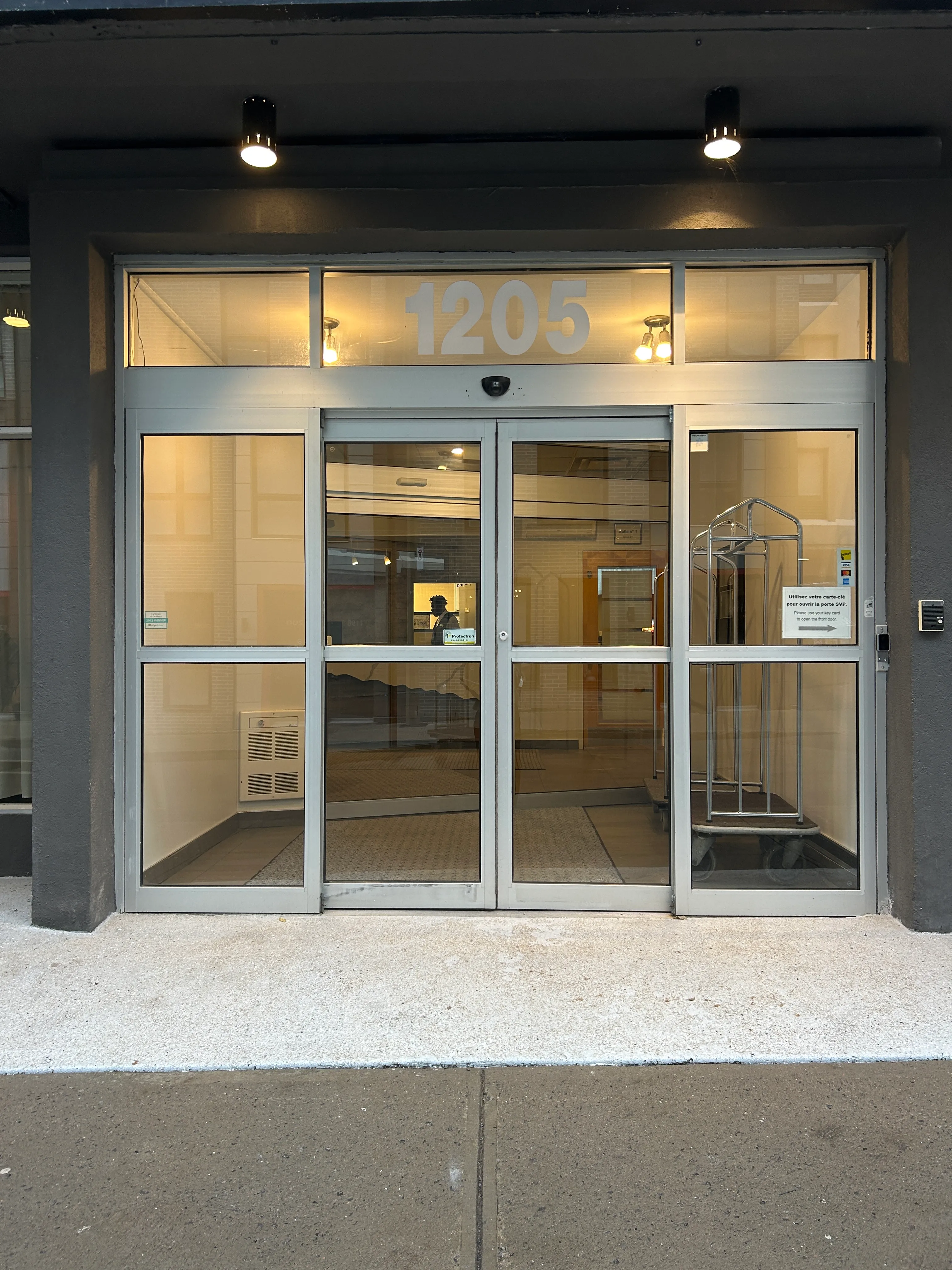 Porte d'entrée principale