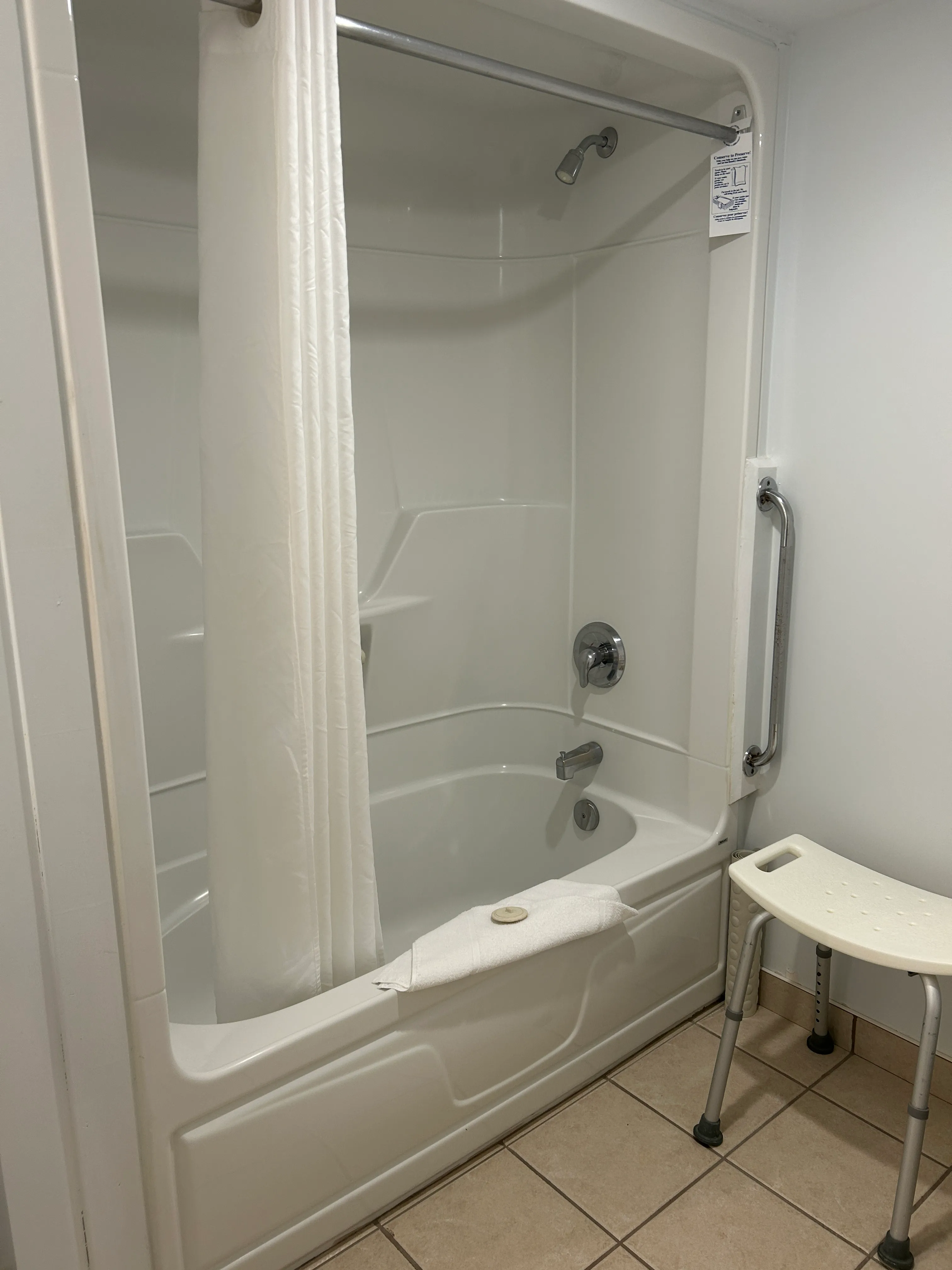 Salle de bain chambre 207