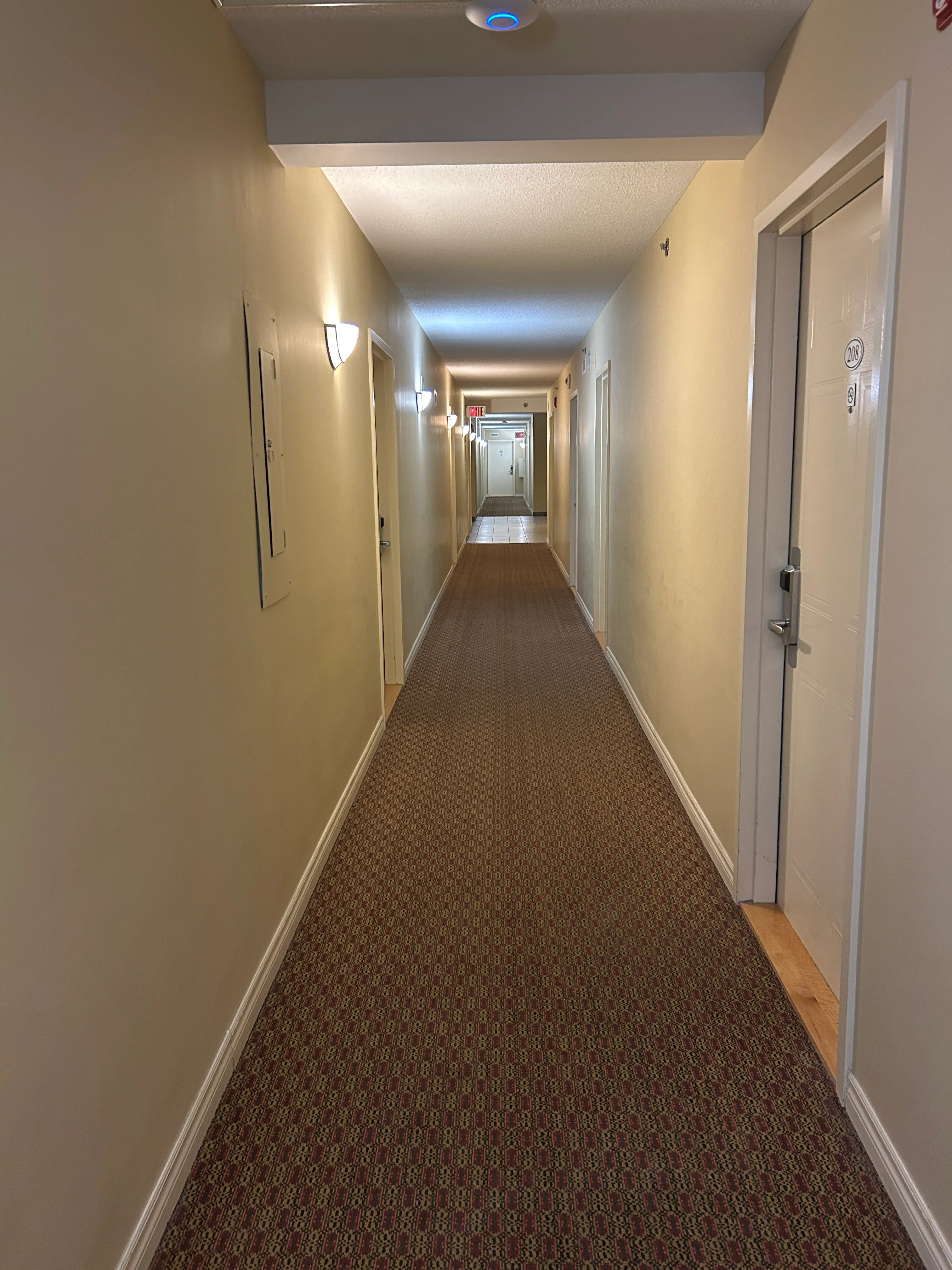 Corridor menant aux chambres