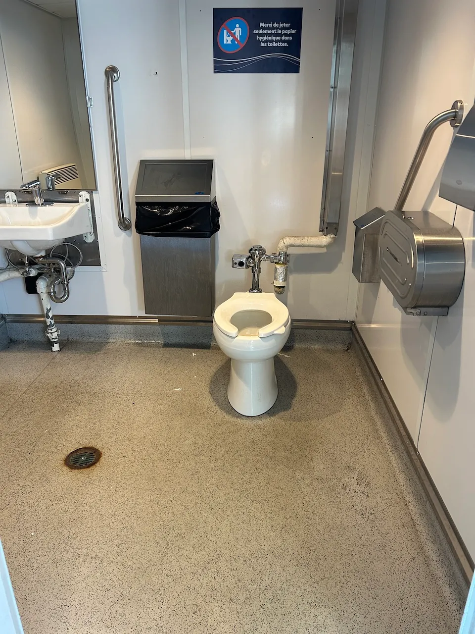 Salle de toilette universelle