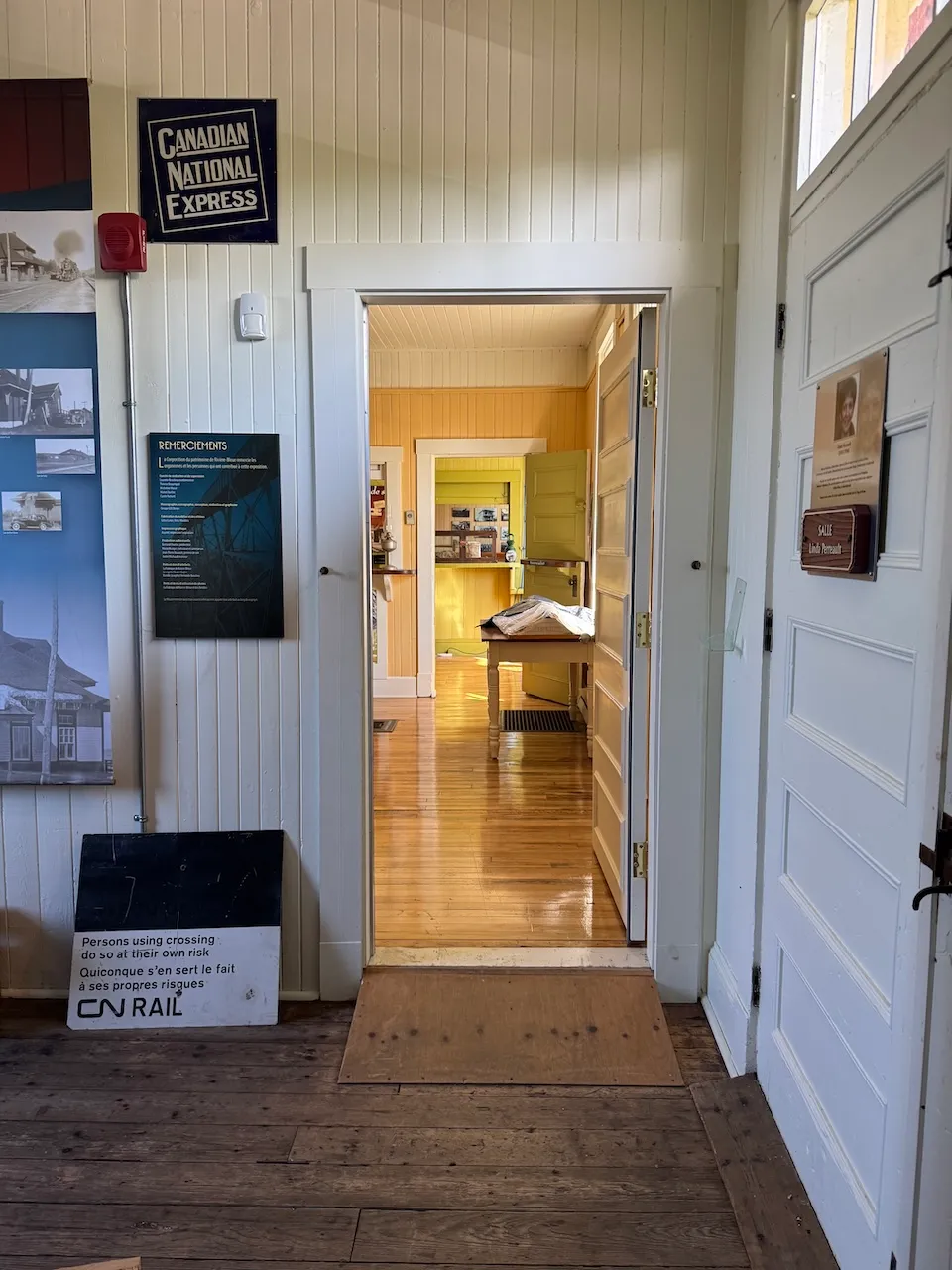 Door with a threshold leading to the exhibition space
