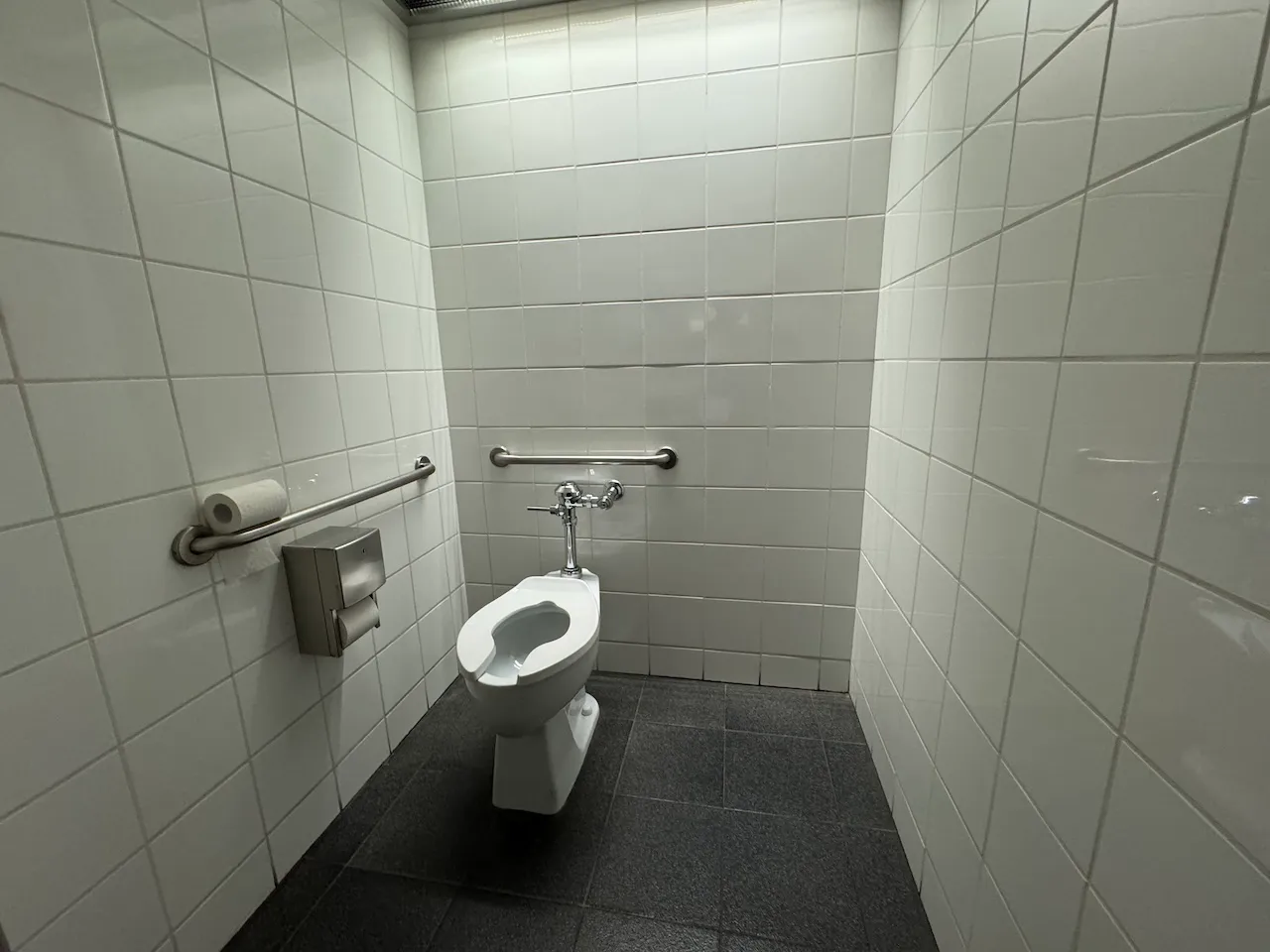 Adapted toilet cabin - Level 4