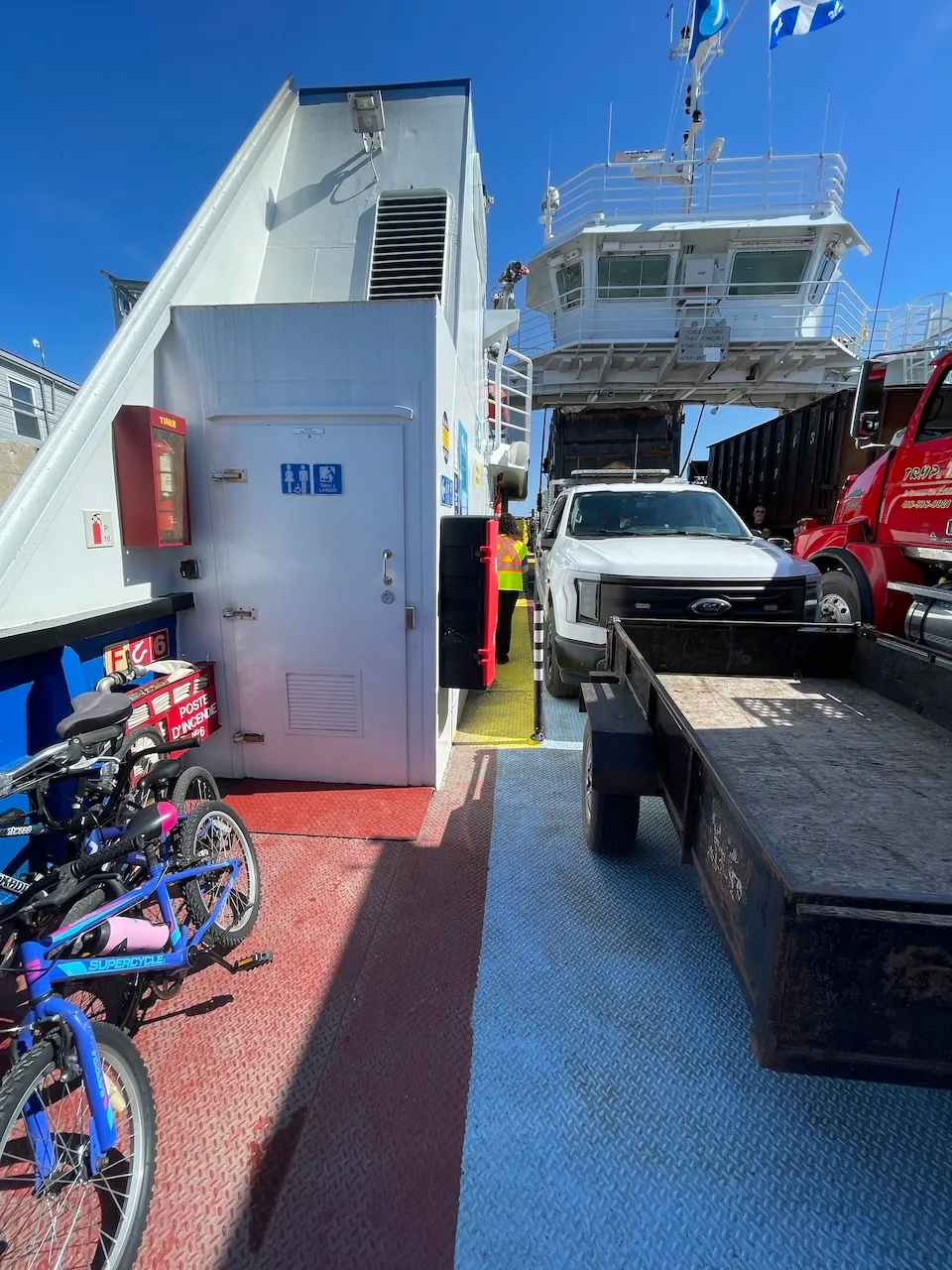 NM Grue-des-Îles - Access to the restroom