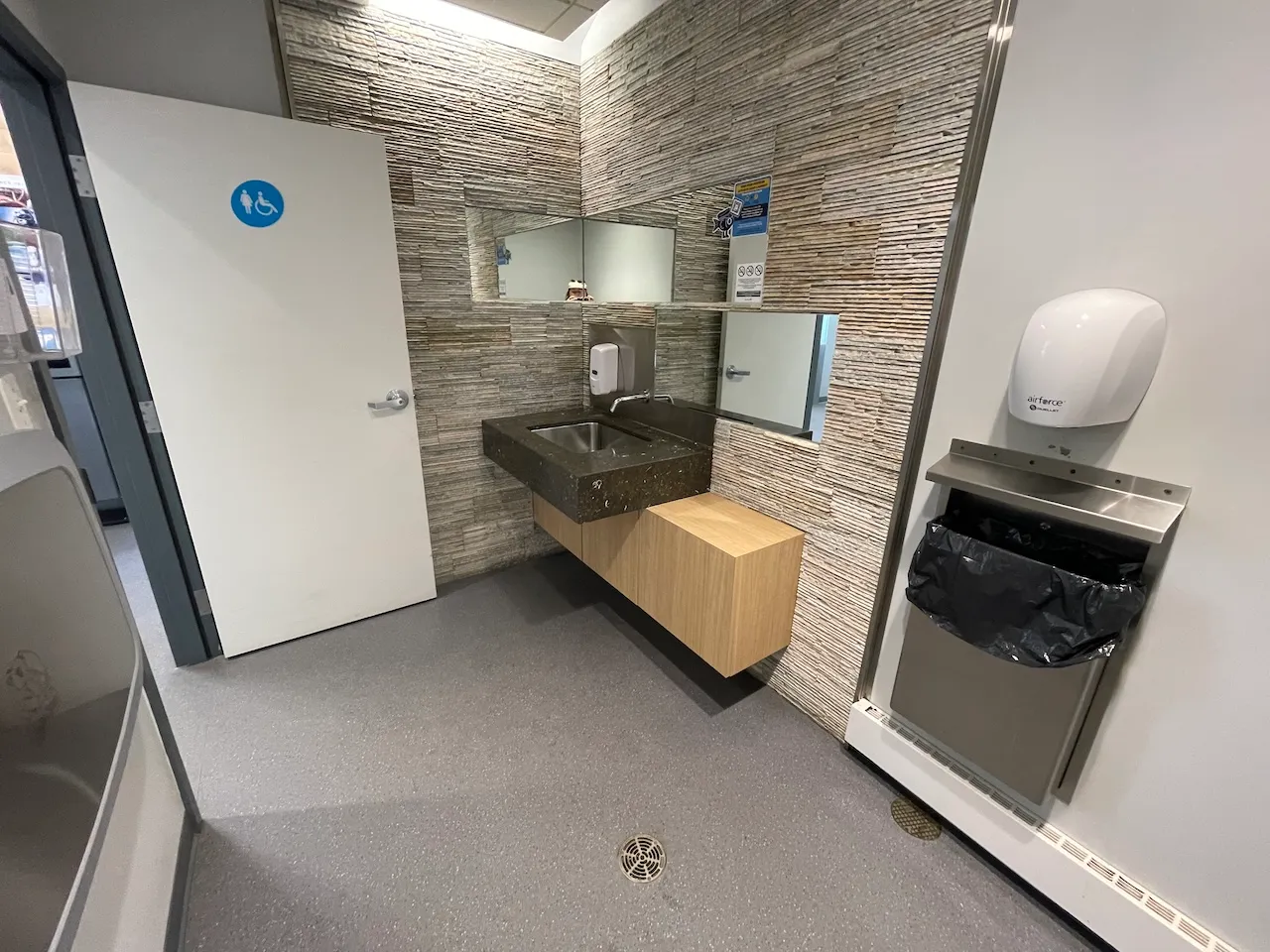 Isle-aux-Grues River Terminal - Sink