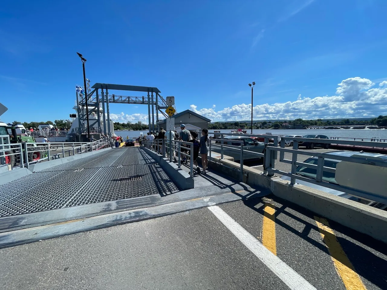 Montmagny River Terminal - Access to the Ship