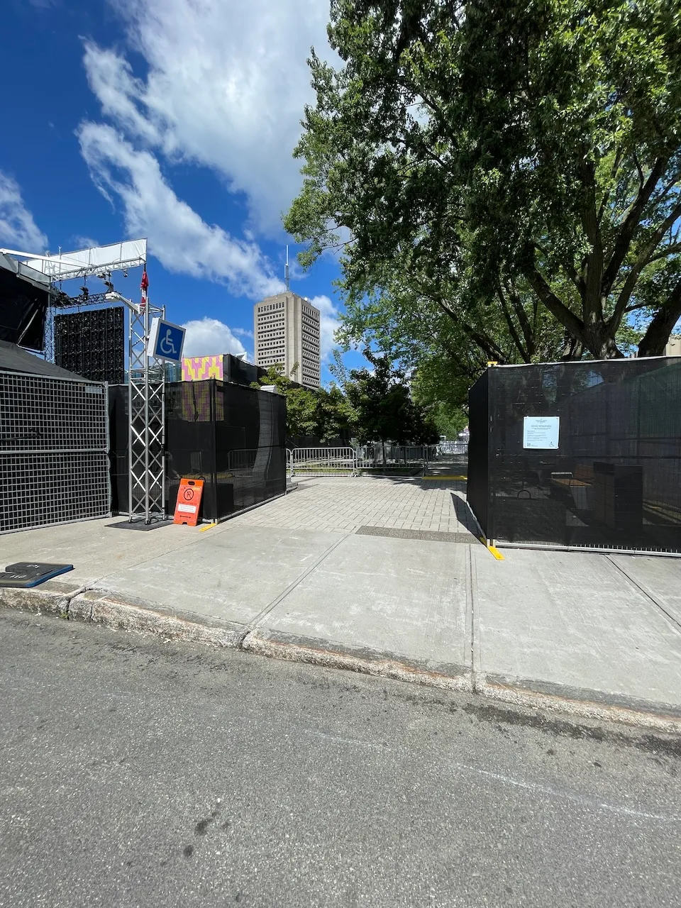 Scène George V - Admission zone réservée