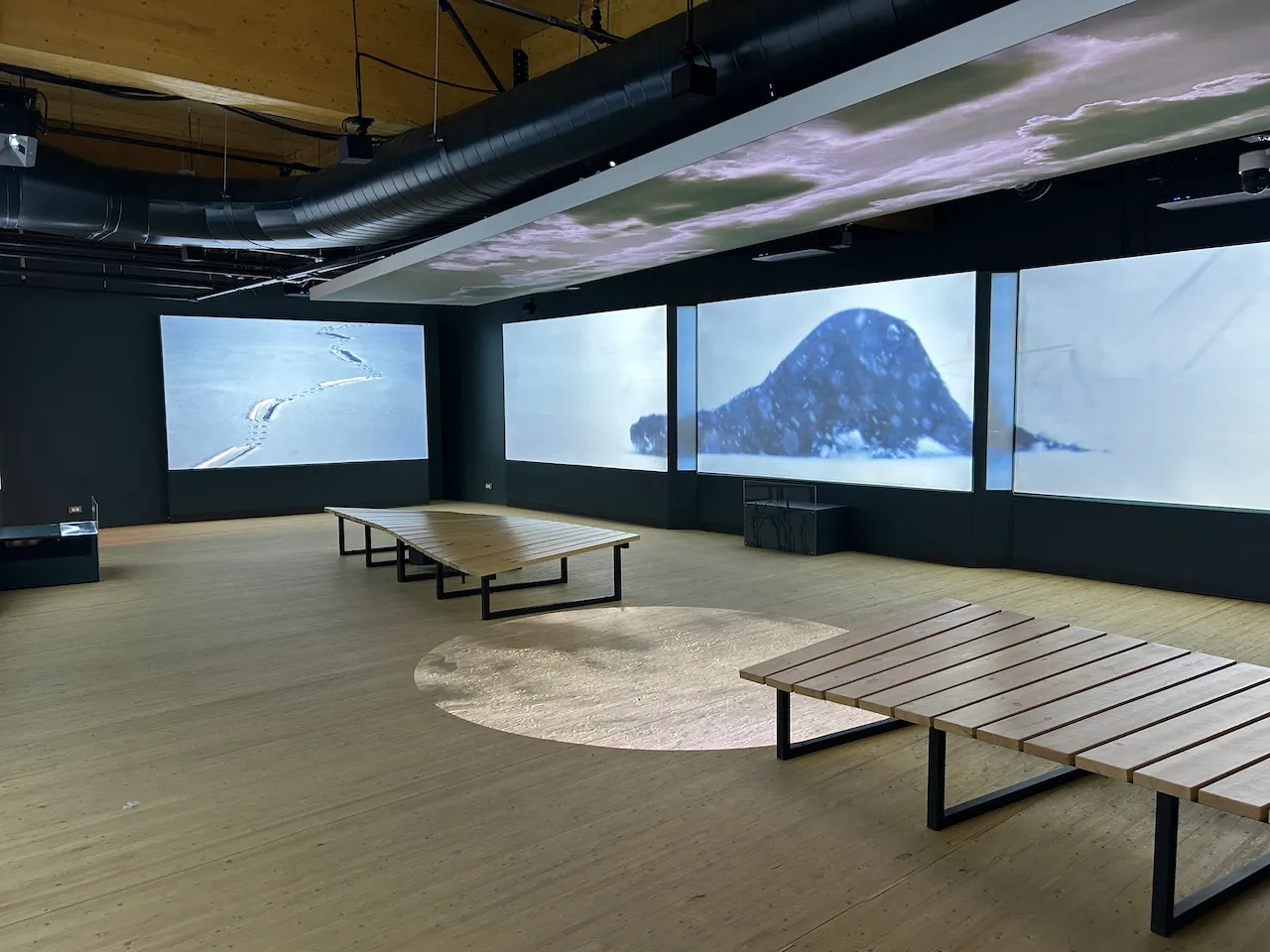 Salle d'exposition - Momenti