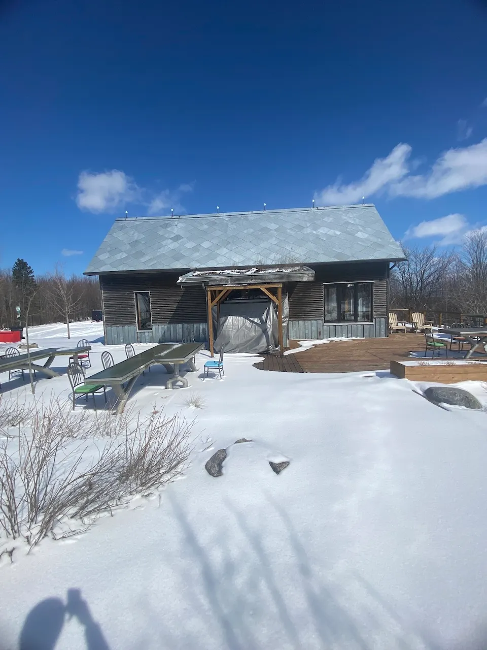 Maison recyclée des artisans du rebut global