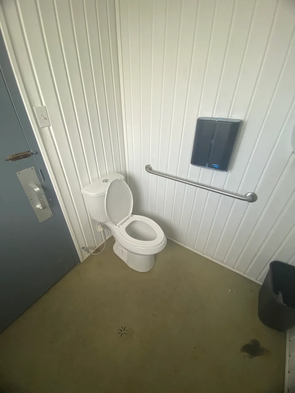 Universal restroom