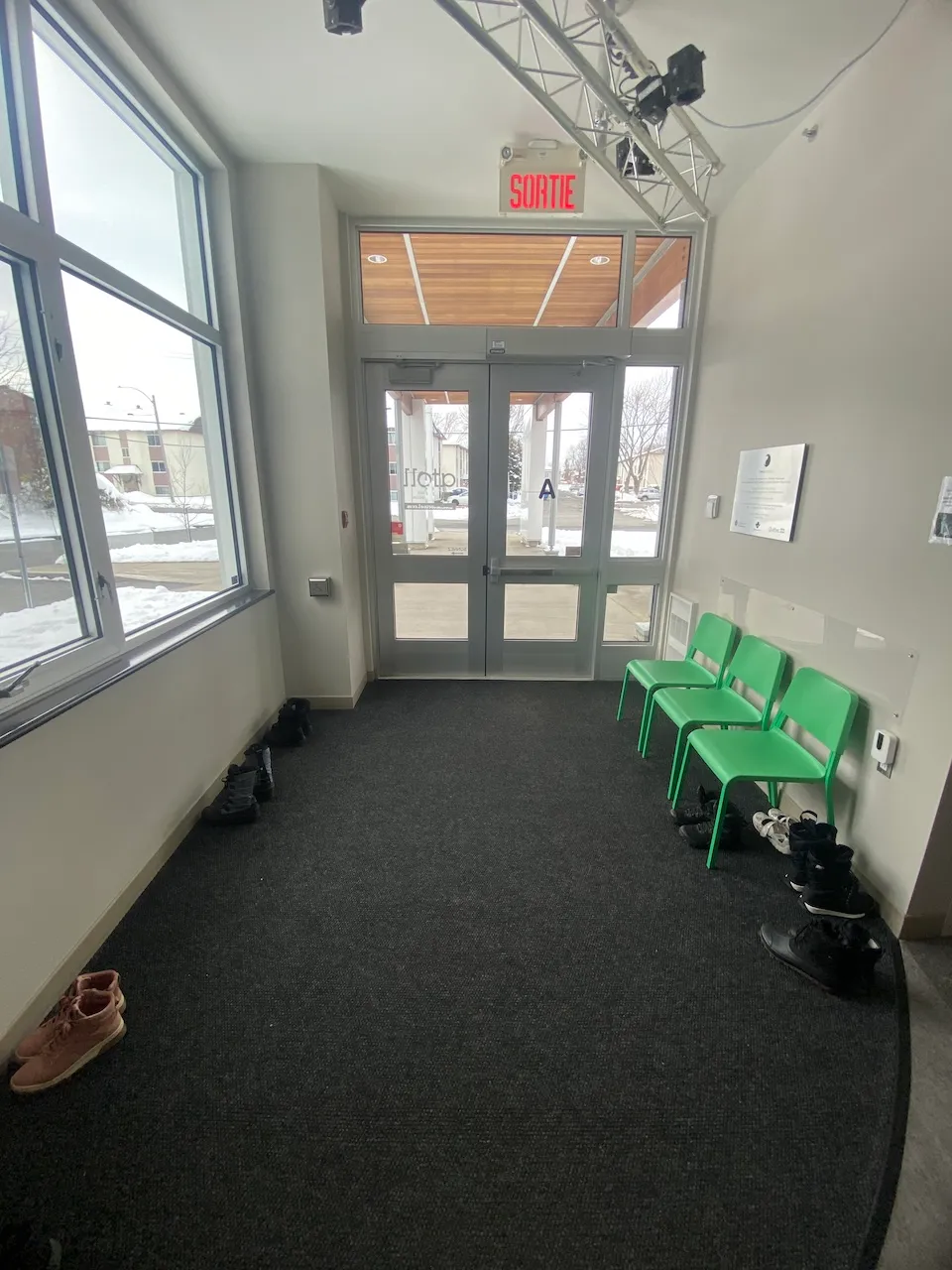 Entrée extérieure (vue sortie)