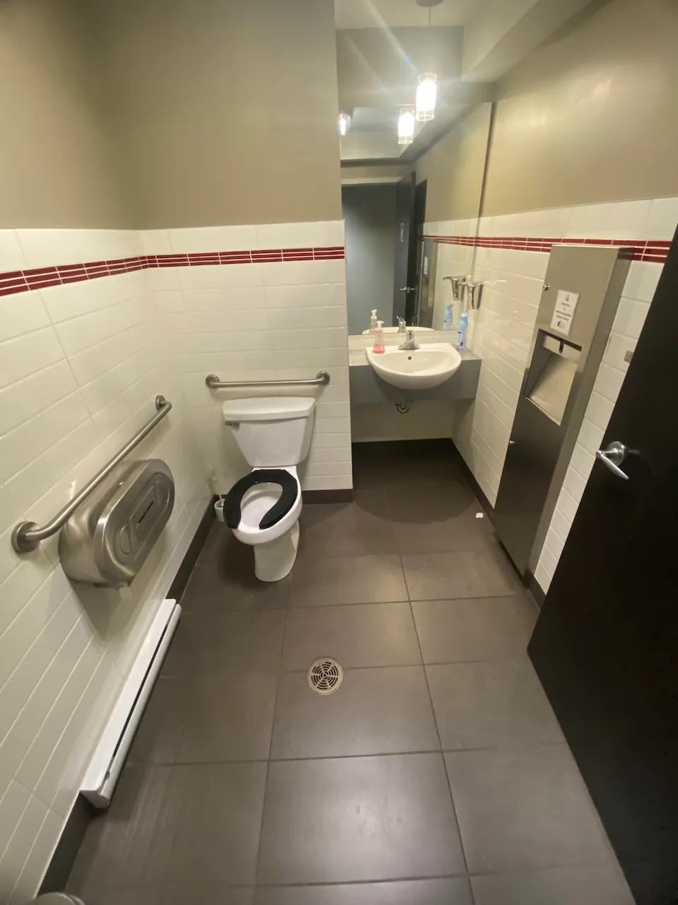 Salle de toilette universelle