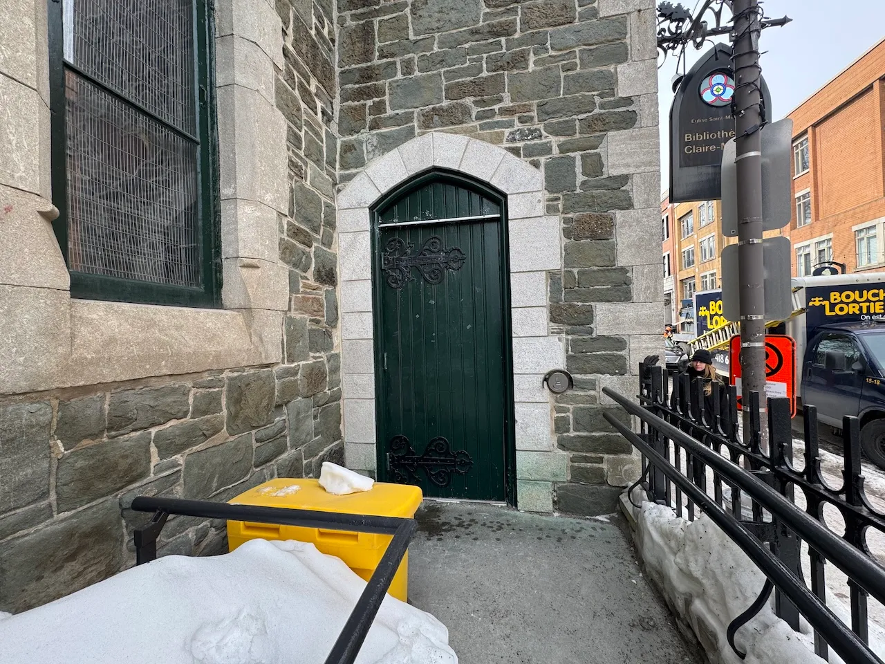 Entrance - On the side