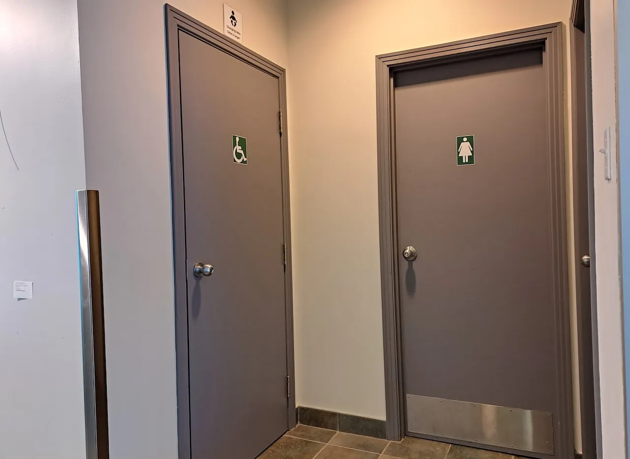 Salle de toilette universelle