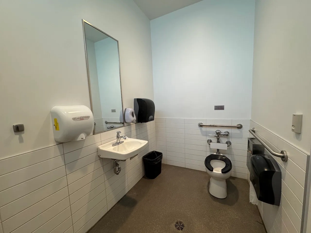 Universal restroom - Ground floor