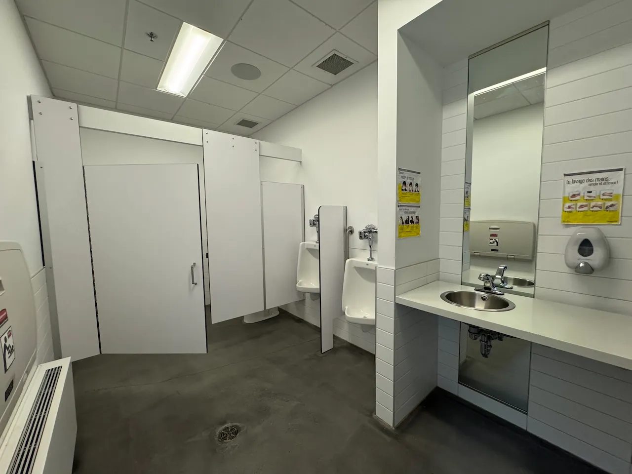 Men restroom - Basement