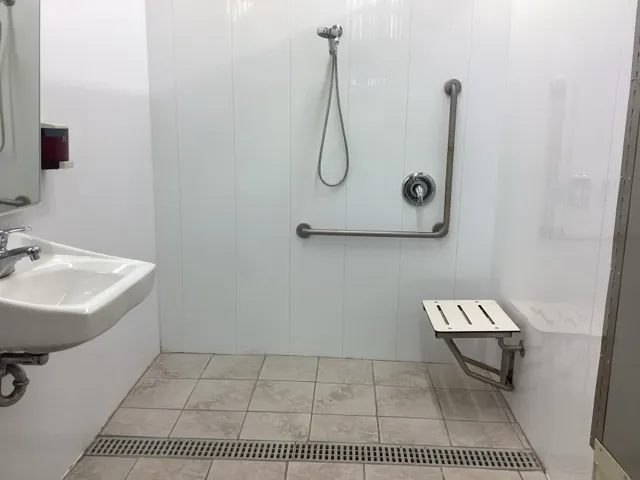 Sanitary block 4 - Shower