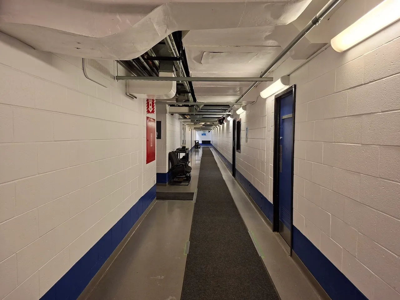 Hallway leading to the pool - Basement