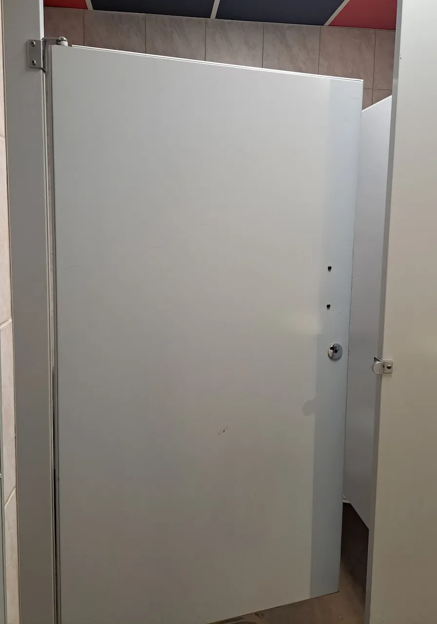 Salle de toilettes - Femmes