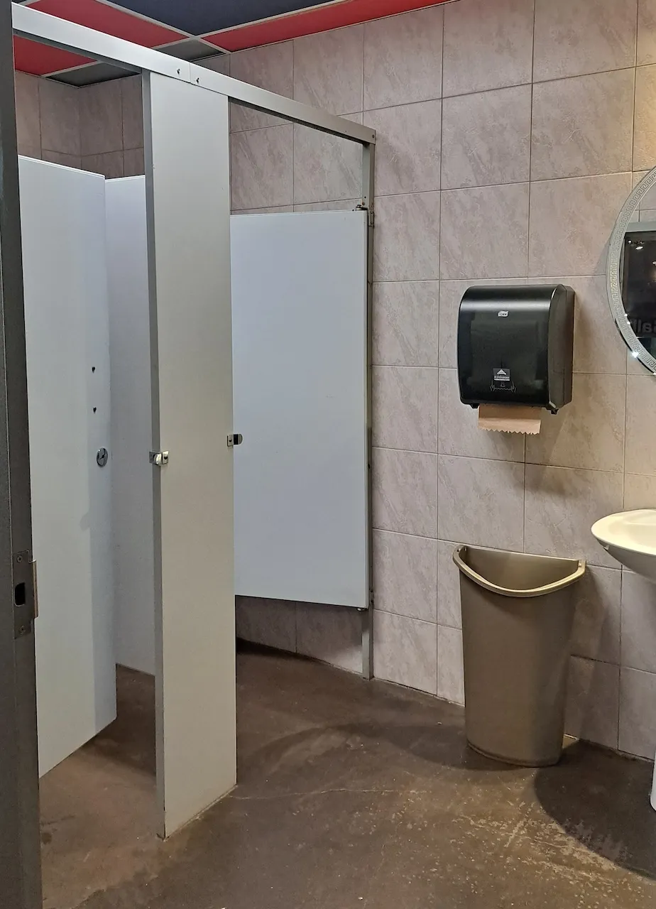 Salle de toilettes - Femmes