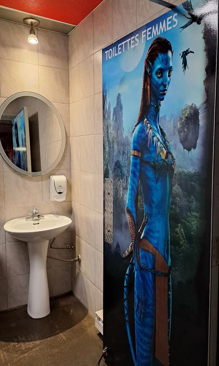 Salle de toilettes - Femmes