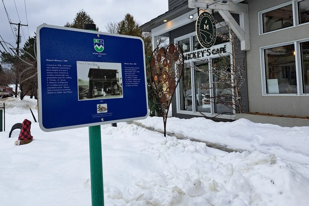 Point 22 : Mickey's Café