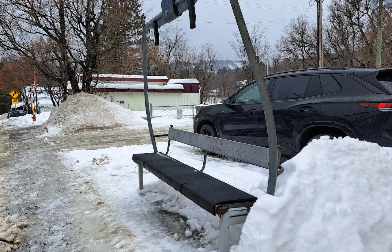 Mobilier d'assise : Banc