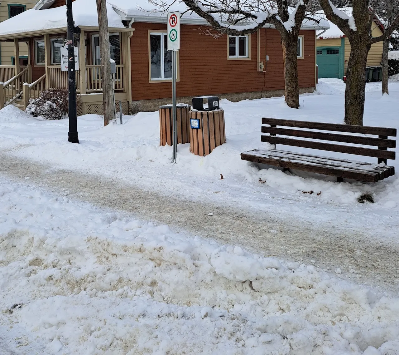 Mobilier d'assise : banc