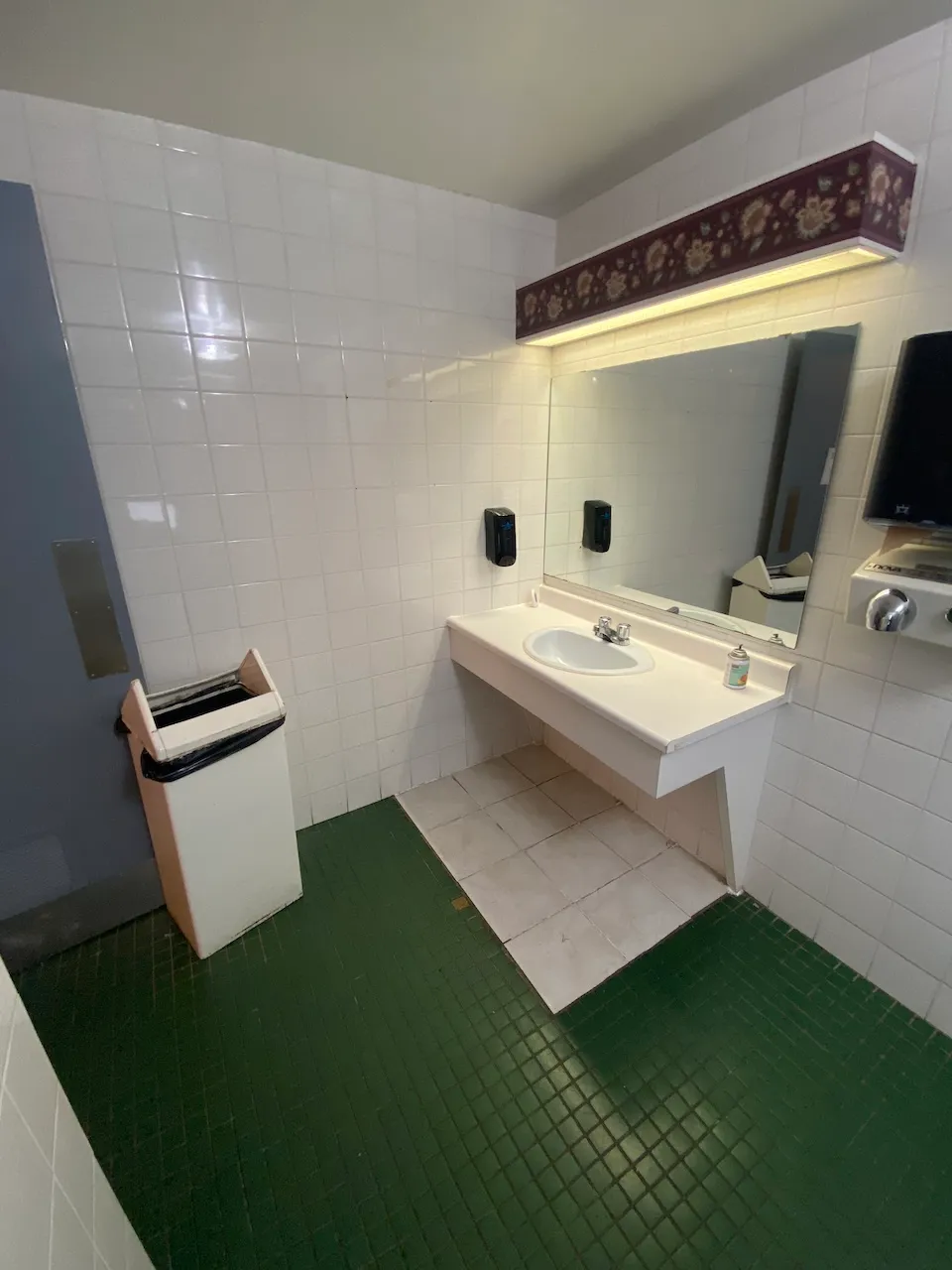 Lavabo - salles de toilettes du Clubhouse