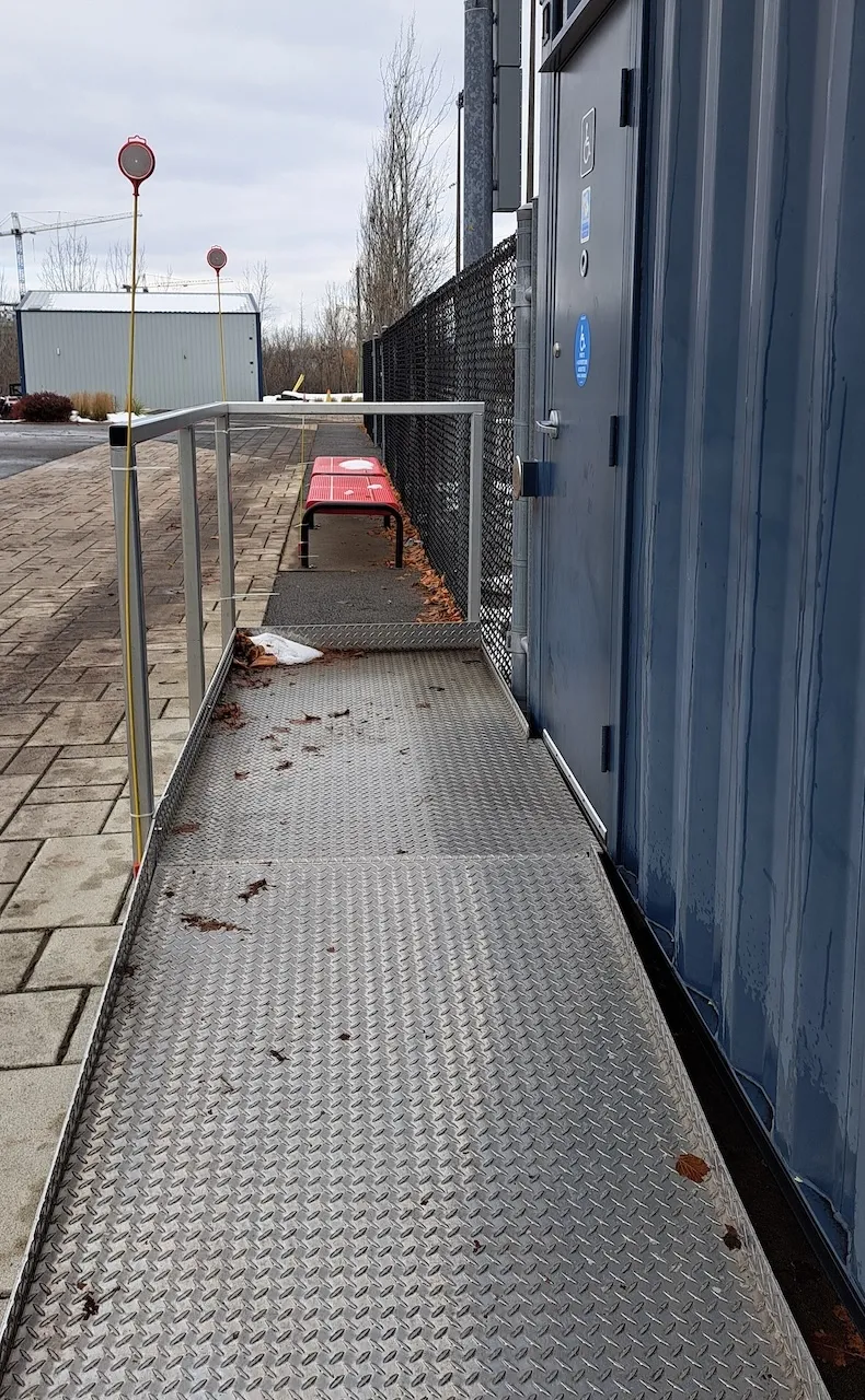 Bloc sanitaire extérieur - Stade