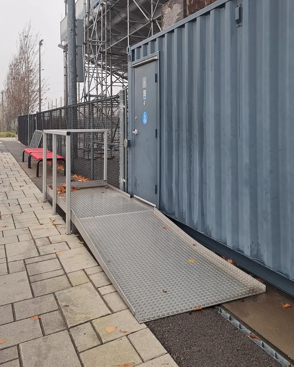 Bloc sanitaire extérieur - Stade