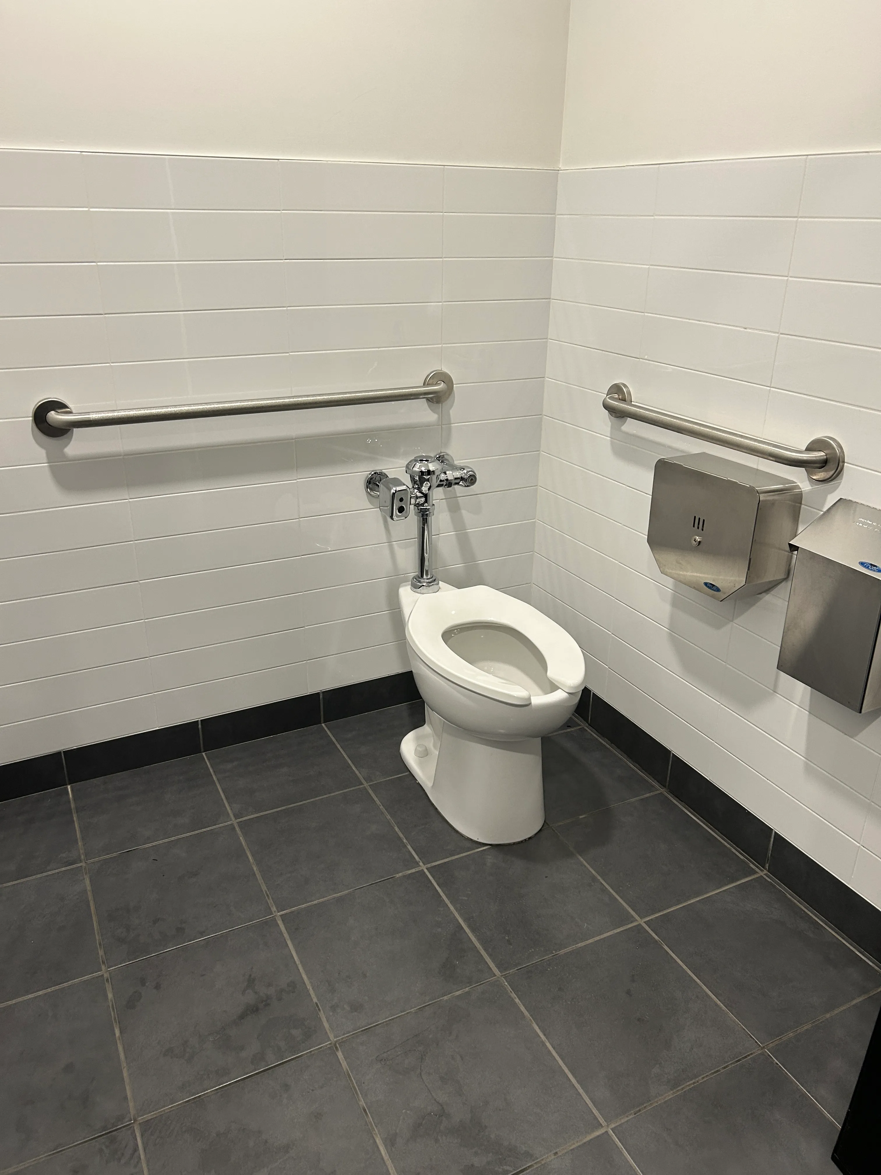 Accessible toilet cubicle - Women's restroom