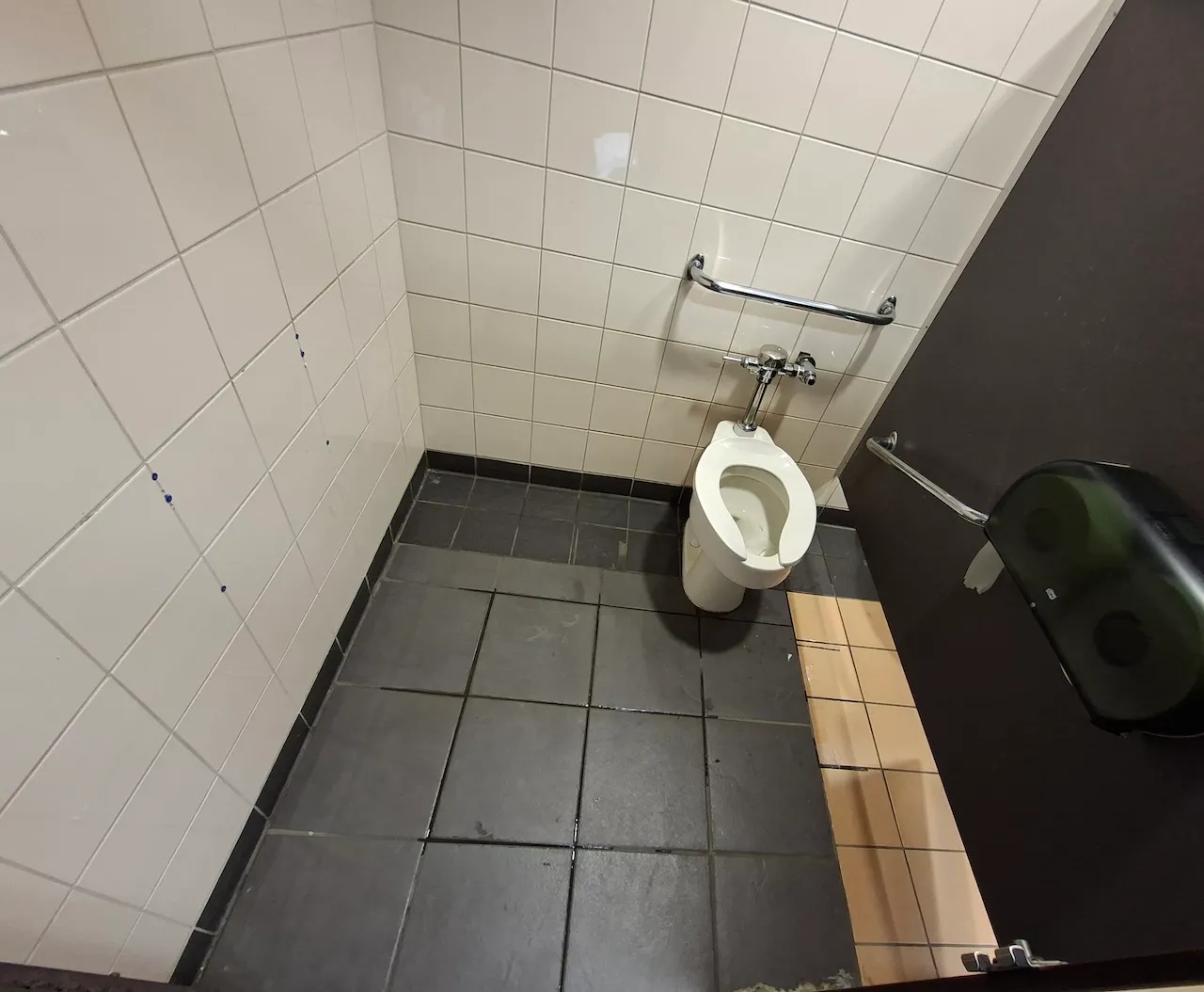 Salle de toilettes - Hommes