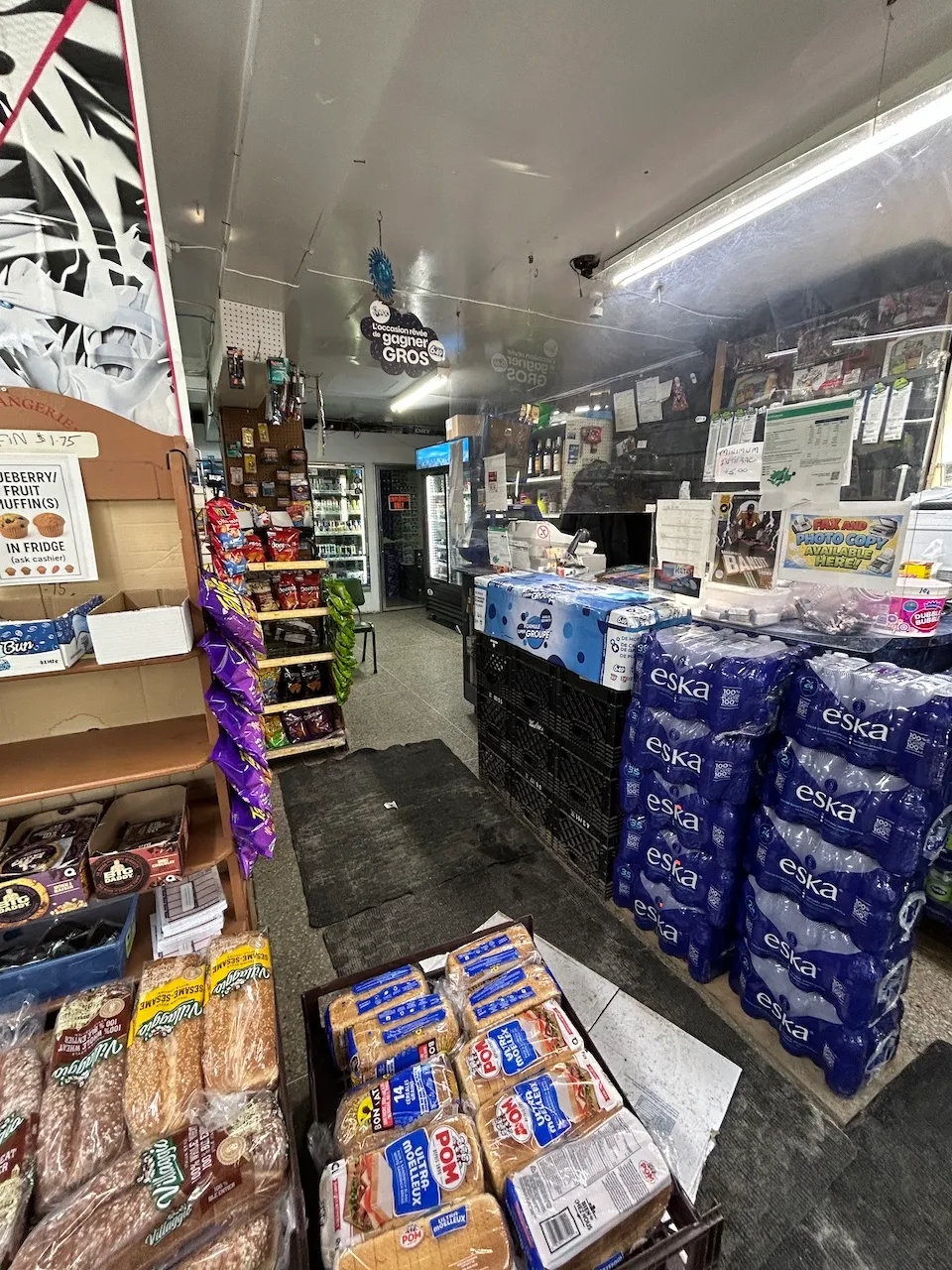 Intérieur du dépanneur