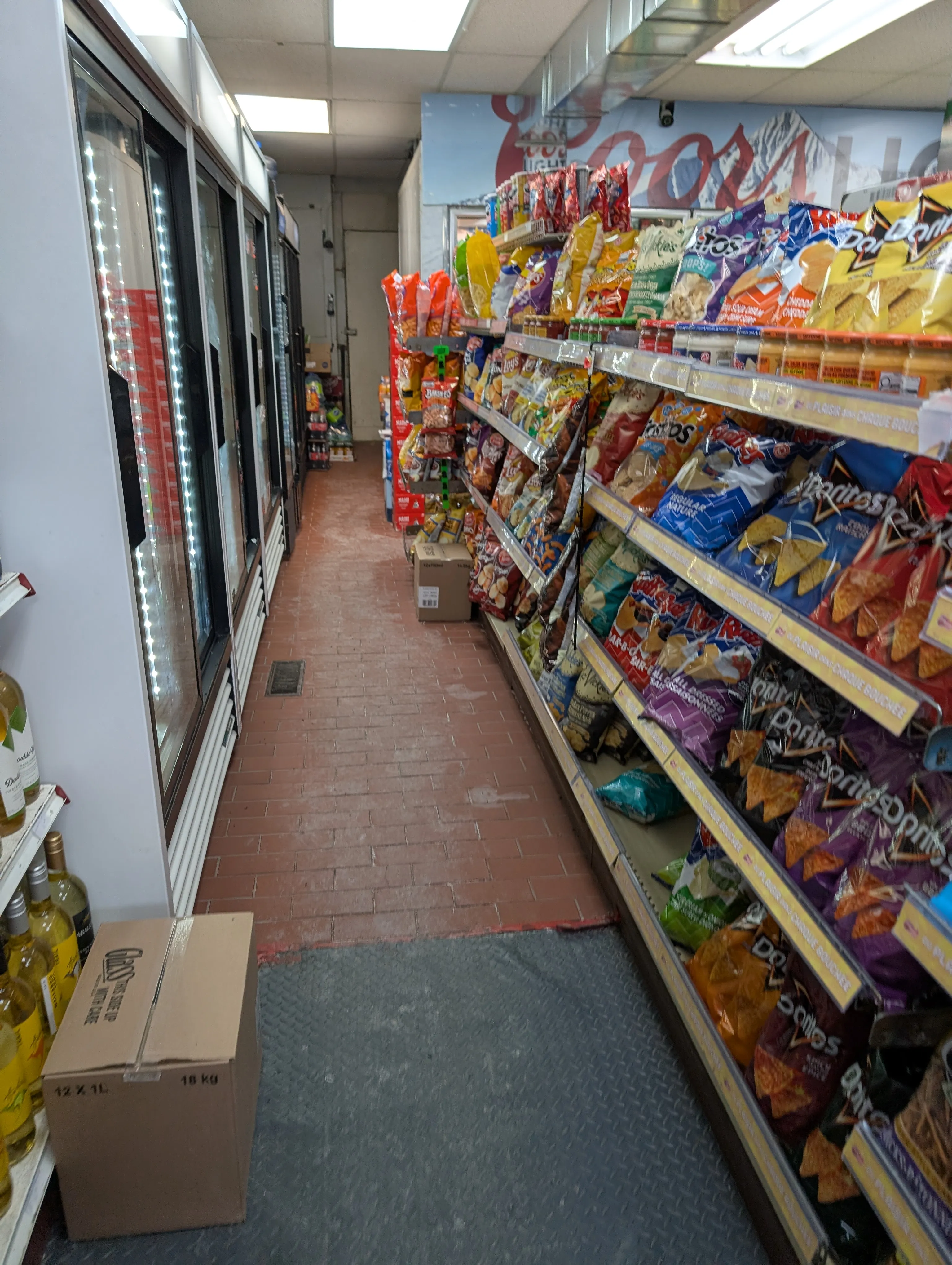 Interior circulation corridor